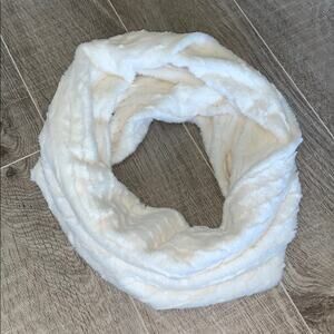 Cream Colored Faux Fur Infinity Scarf